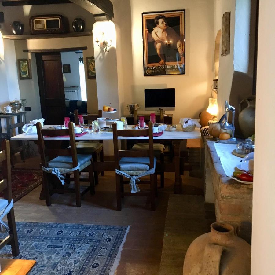 Casale Flaminia Bed & Breakfast Spoleto Exterior photo